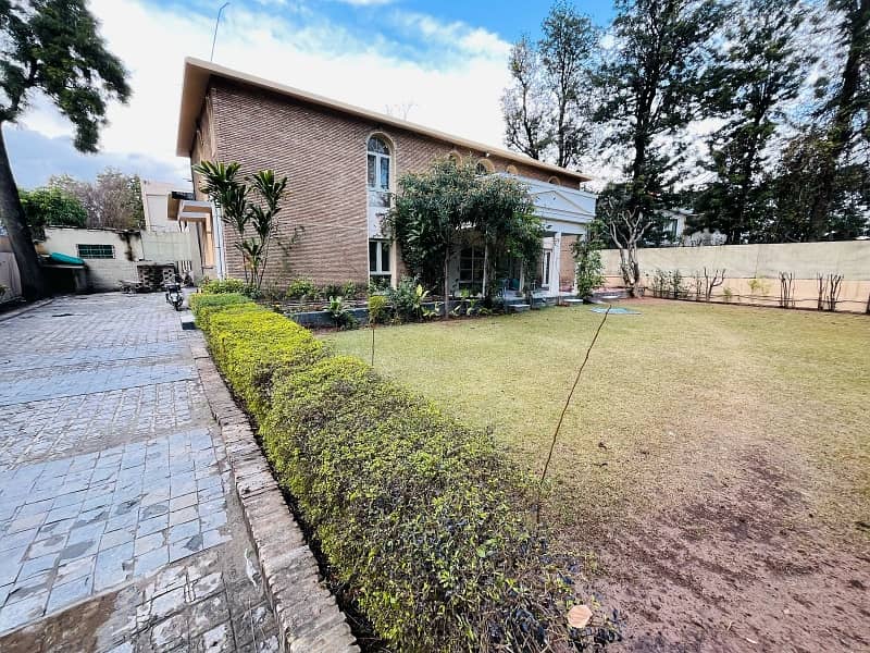 F-7 2 Kanal 4Bedrooms House For Rent 2 Kitchen 8