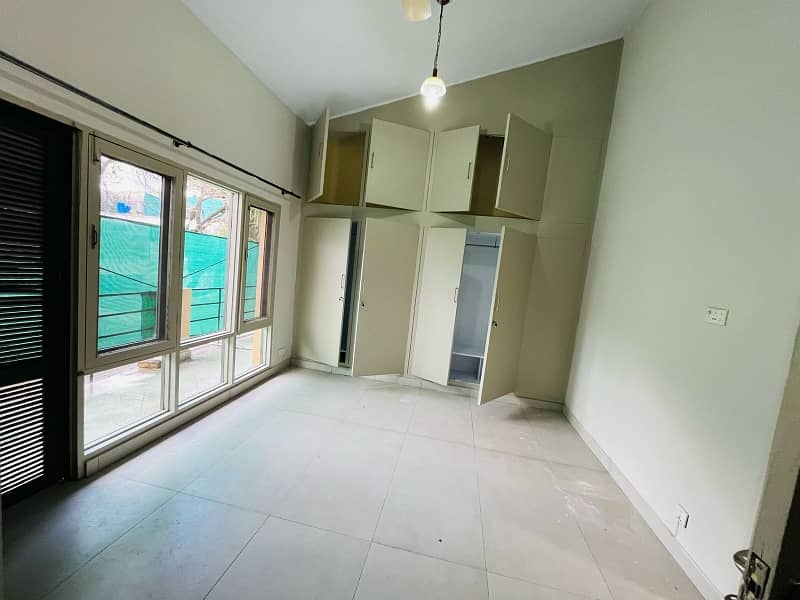 F-7 2 Kanal 4Bedrooms House For Rent 2 Kitchen 9