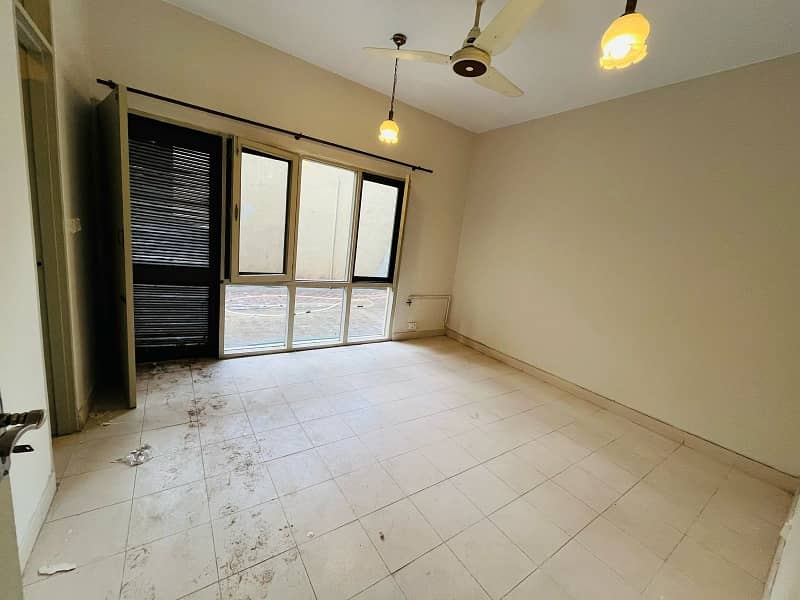 F-7 2 Kanal 4Bedrooms House For Rent 2 Kitchen 13