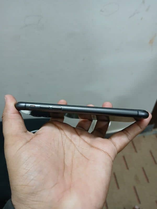 Iphone 11 PTA Approved Dual Sims 2