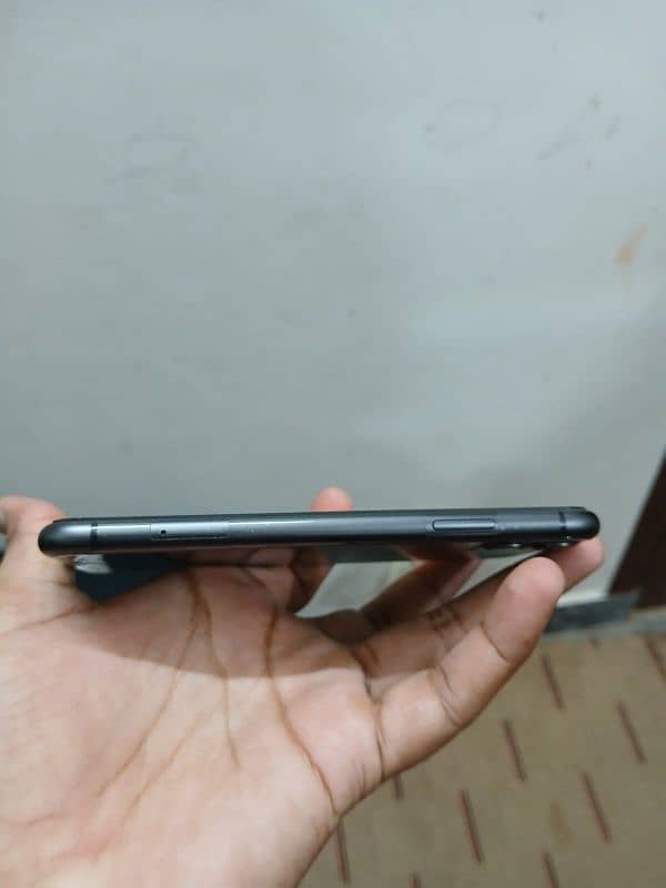 Iphone 11 PTA Approved Dual Sims 3