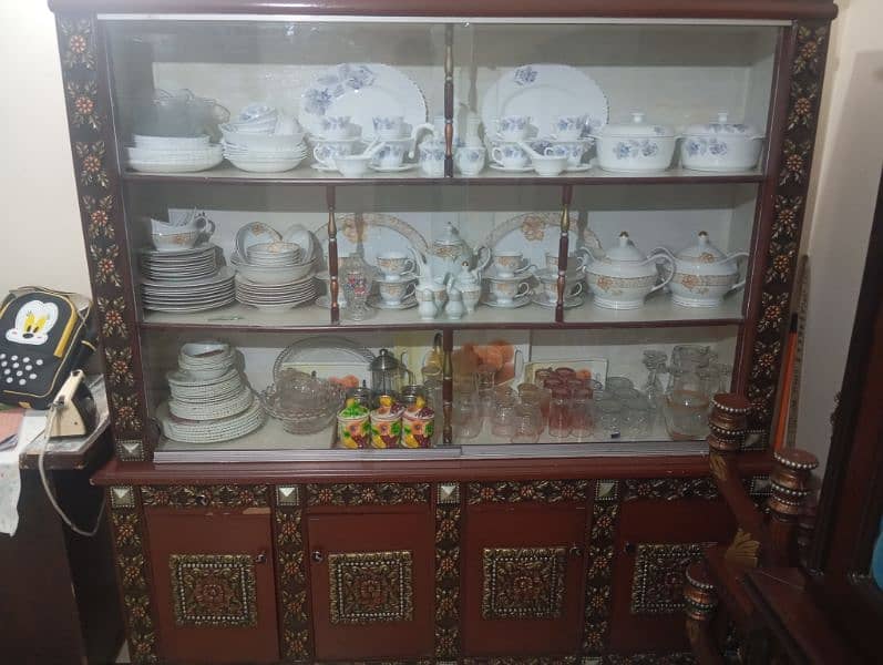 large showcase 3