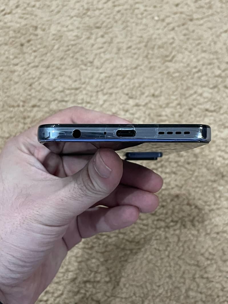 Infinix zero x pro 8/128gb pta approve 4