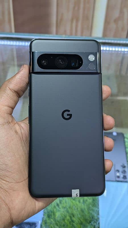 Google 8 pro 12/256 0