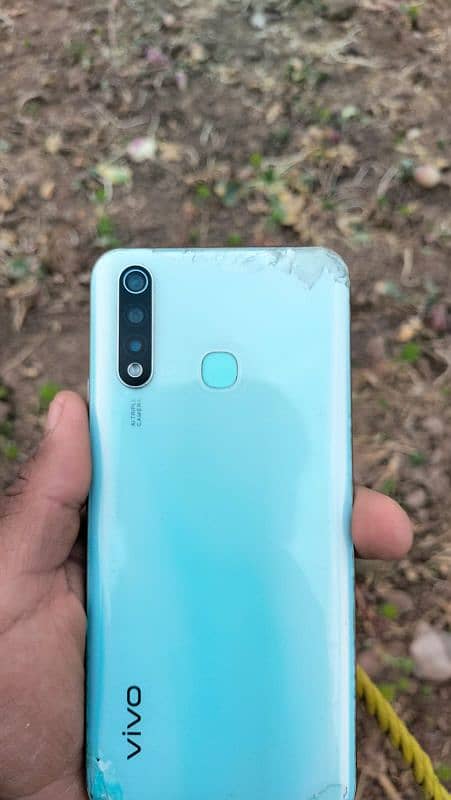 Vivo Y19 Available. 4/128.03340159273 whtsap. 0