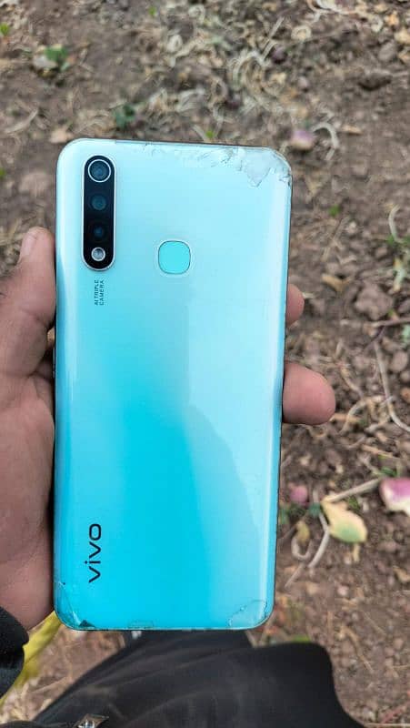 Vivo Y19 Available. 4/128.03340159273 whtsap. 1