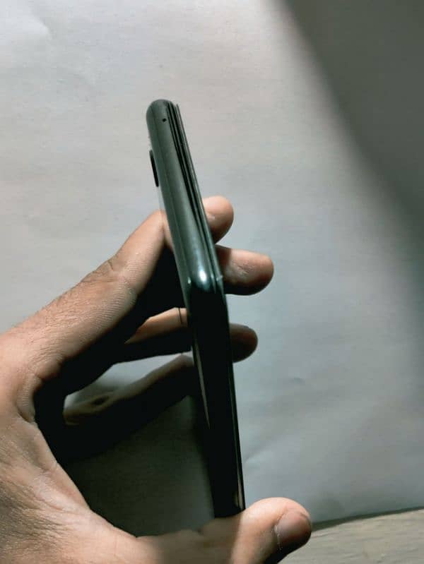 Google pixel 3 xl (shade). 3