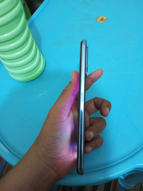 vivo. v21  set and charger 10/9 condition 8/128 (03215520005) 2
