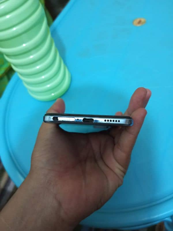 vivo. v21  set and charger 10/9 condition 8/128 (03215520005) 5