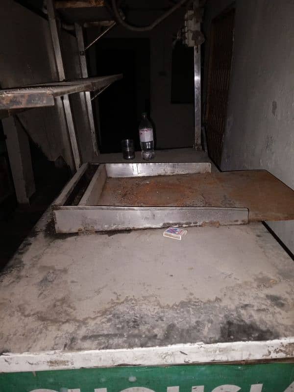 steel counter for burger and shawarma 3