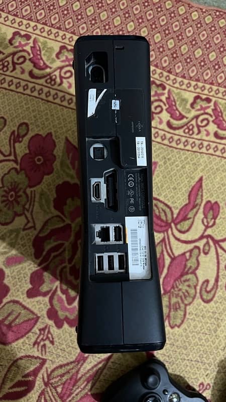 Xbox 360 (Three Controllers) 3