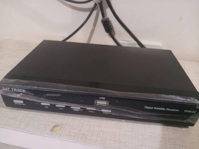 DIsh with smd 4 in 1 with complete set of receiver 1
