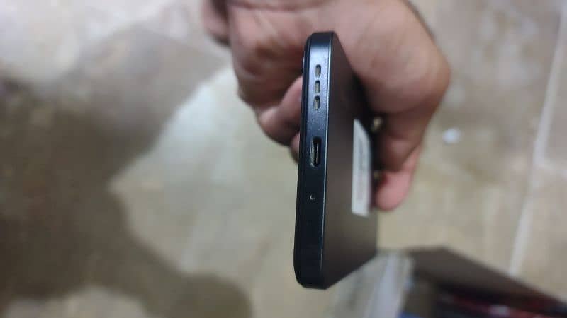 Redmi 13 C pta approved  6/128 with box and original charger. 4