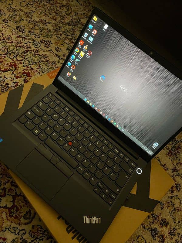 Lenovo Thinkpad E14 core i7, 11th generation 1