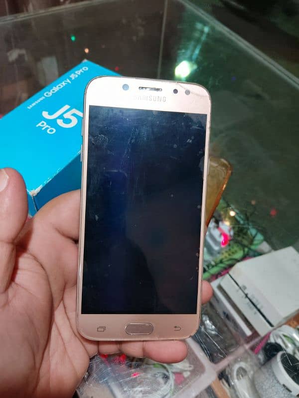 J5 pro 0