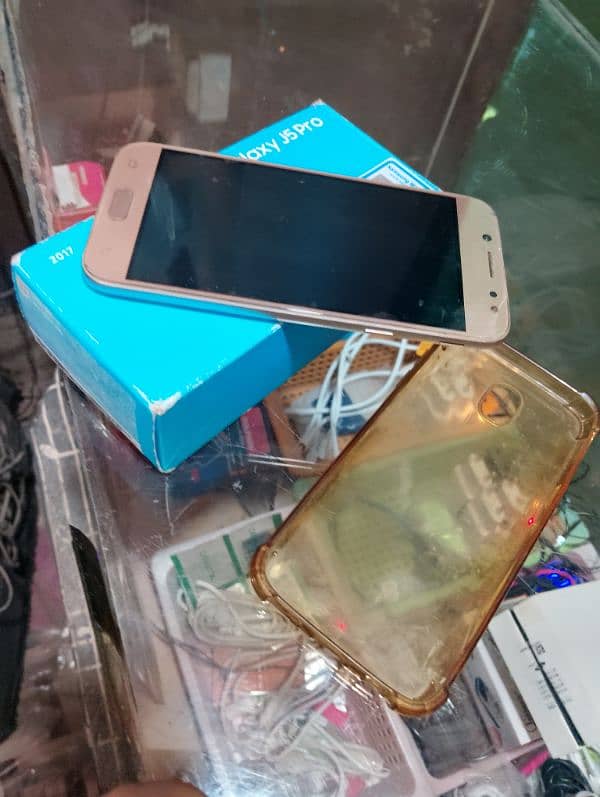 J5 pro 3