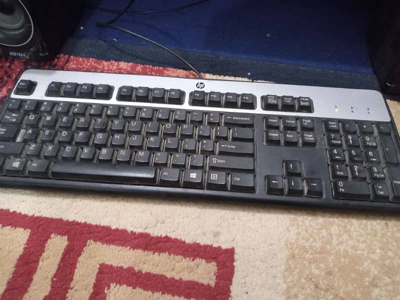 Hp LCD Le901 and CPU for sale. 10