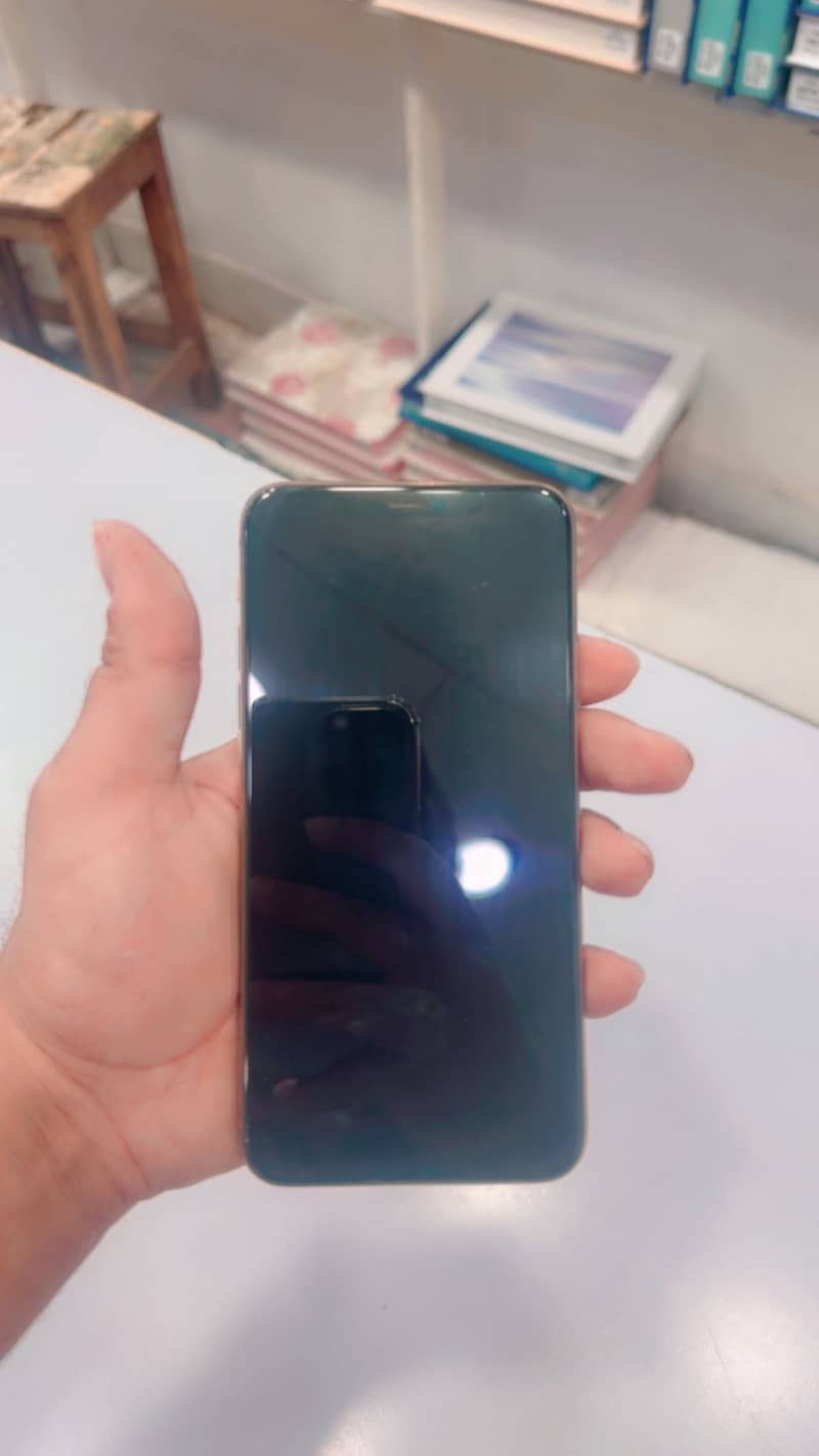 Iphone 11 pro max 2 sim pta approved 0