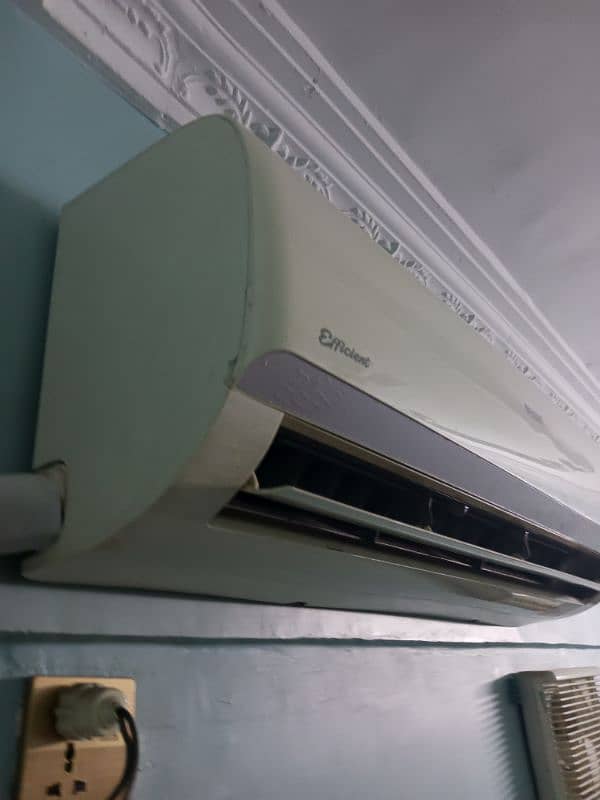 Ac Orient Split Ac in Karachi price kam hojai ga. . 3