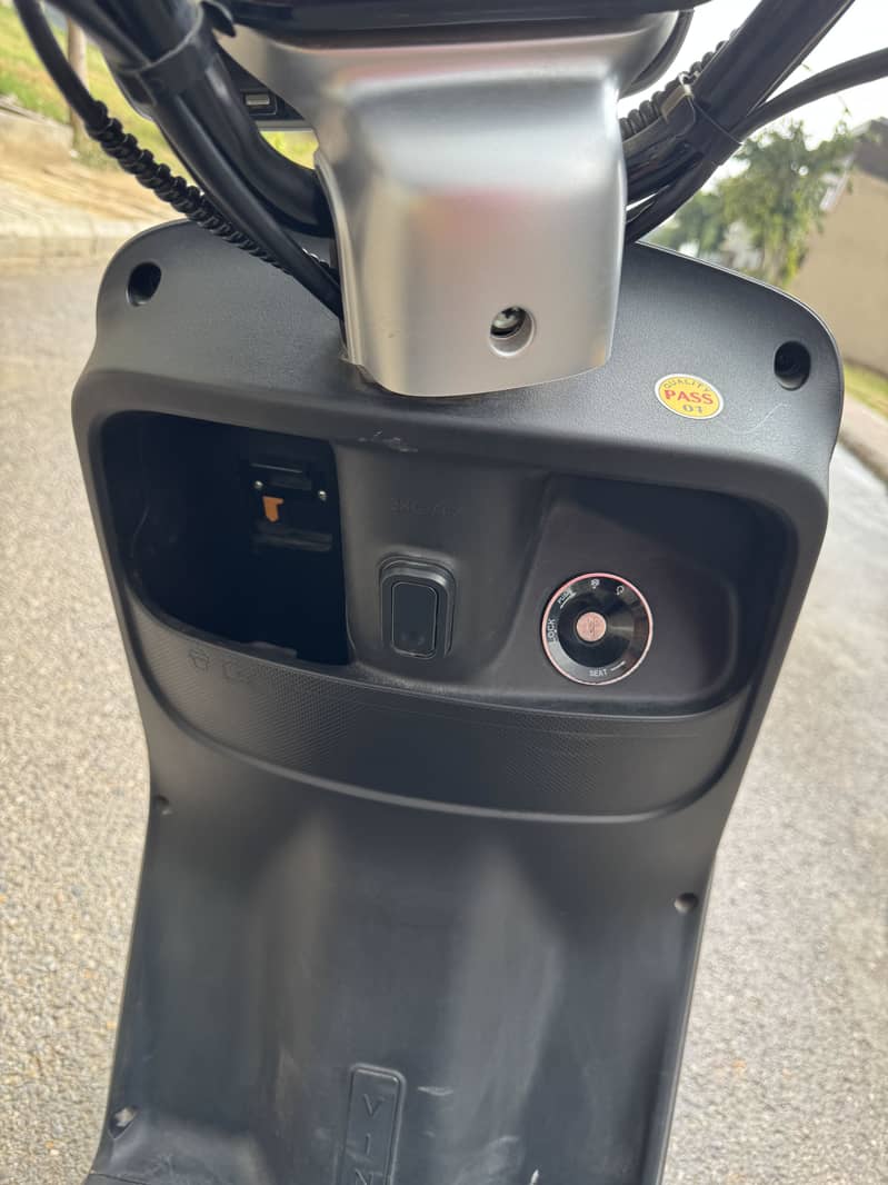 Yadea E8S Pro (selling Urgent) 2