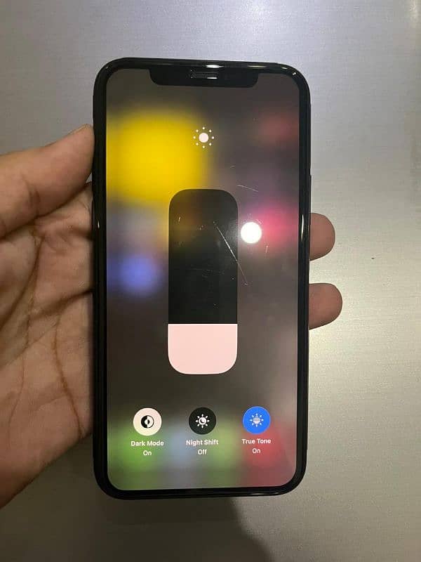 11 pro mex jv 64gb memory conditions 10/10  ladies use mobile 2