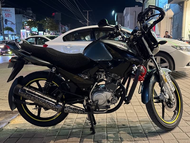 Yamaha YBR 125 Bluish Gray Color 4