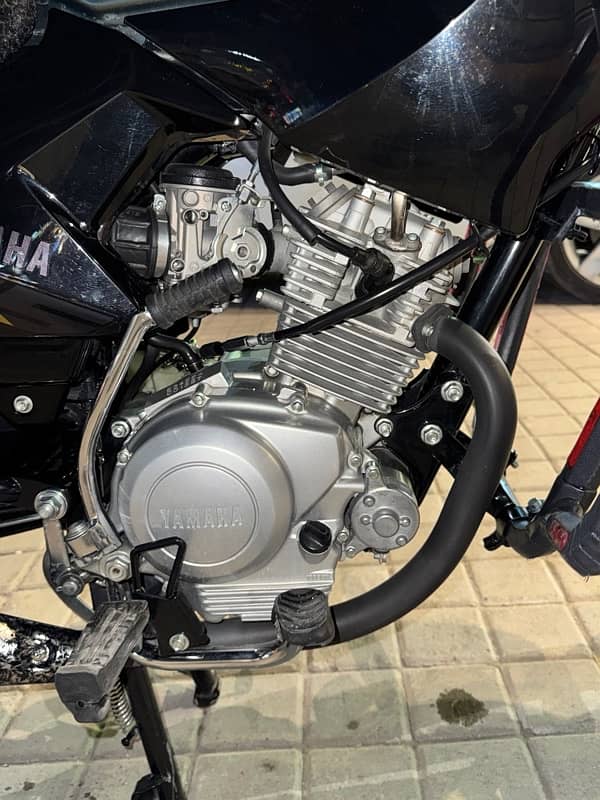 Yamaha YBR 125 Bluish Gray Color 10