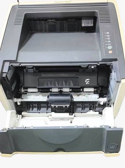 HP LaserJet p2015dn 3