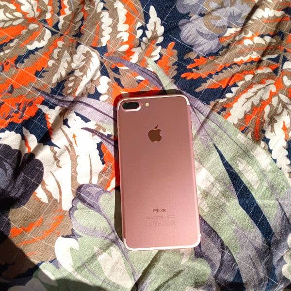 03425444644. iphone 7 plus bypass total genuine phone hai. All ok hai 1