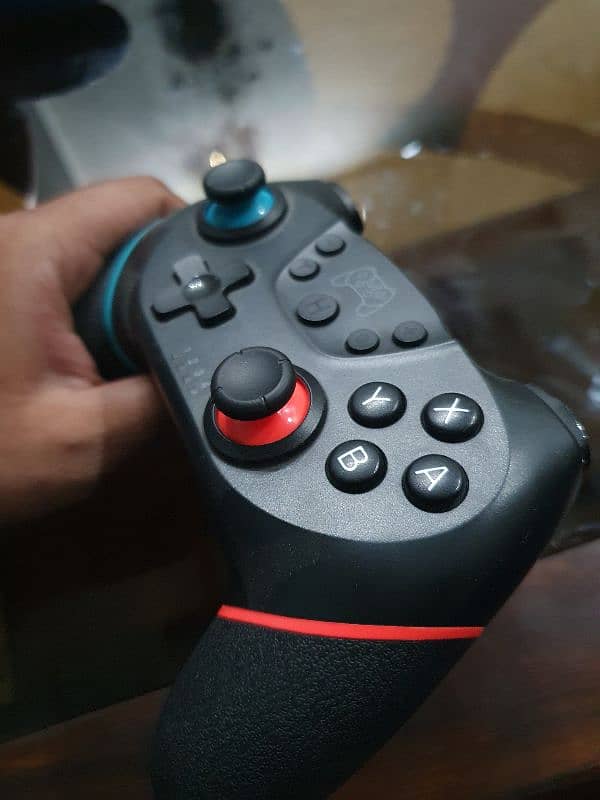 WIRELESS GAMING CONTROLLERS 1
