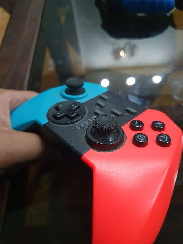 WIRELESS GAMING CONTROLLERS 3