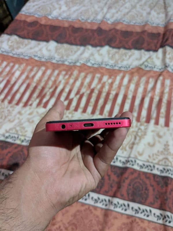 Tecno spark 10 pro 8+8 / 128 4