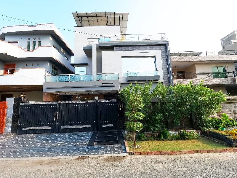 Your Dream 10 Marla House Is Available In Wapda Town Phase 1 - Block J2 0