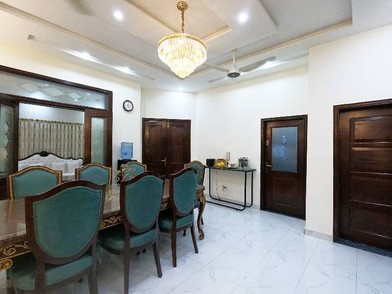 Your Dream 10 Marla House Is Available In Wapda Town Phase 1 - Block J2 12