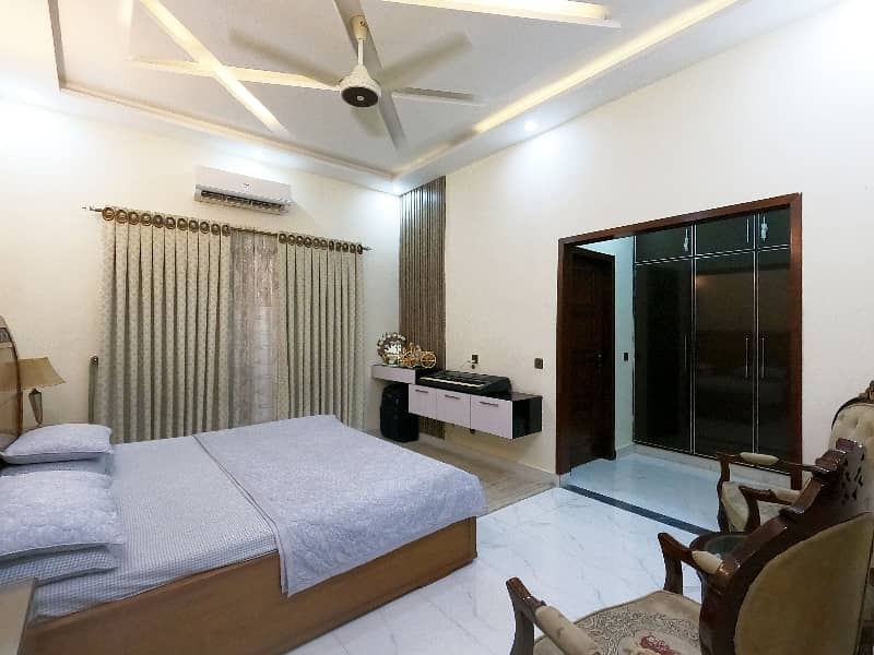Your Dream 10 Marla House Is Available In Wapda Town Phase 1 - Block J2 14