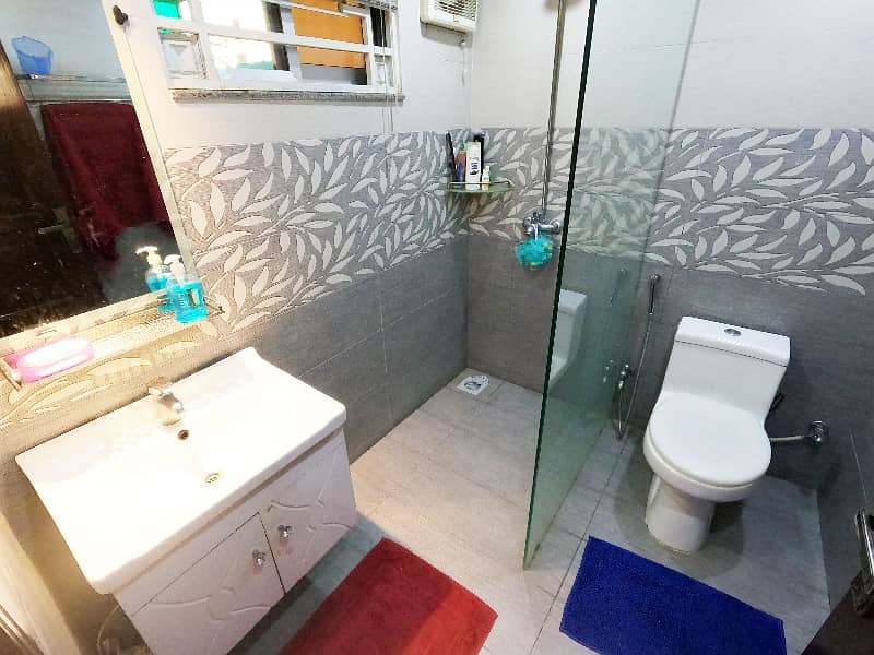 Your Dream 10 Marla House Is Available In Wapda Town Phase 1 - Block J2 19