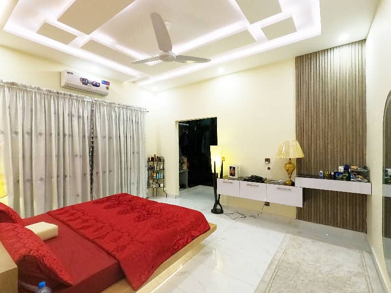 Your Dream 10 Marla House Is Available In Wapda Town Phase 1 - Block J2 30