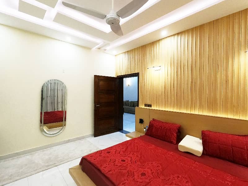 Your Dream 10 Marla House Is Available In Wapda Town Phase 1 - Block J2 31