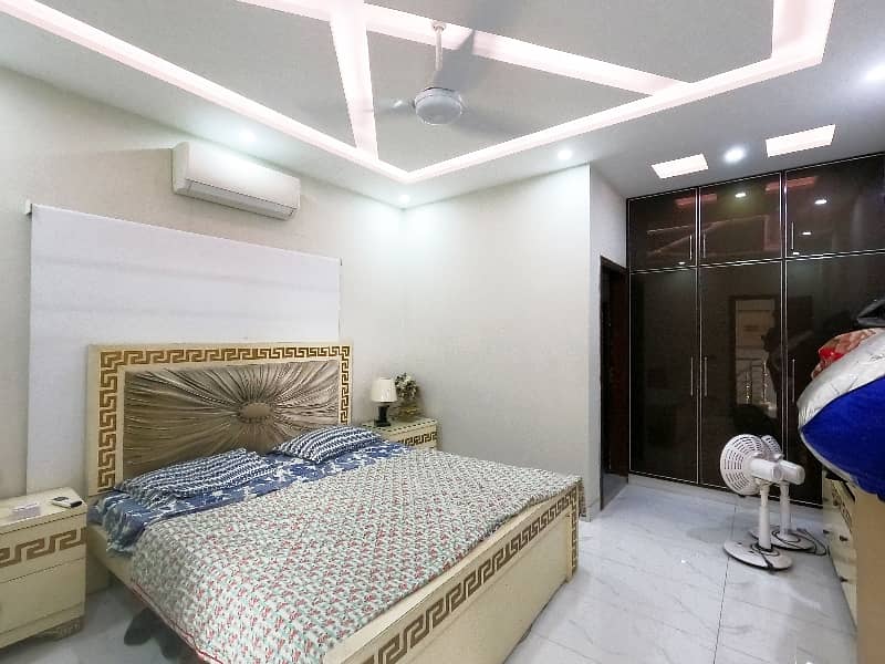 Your Dream 10 Marla House Is Available In Wapda Town Phase 1 - Block J2 34