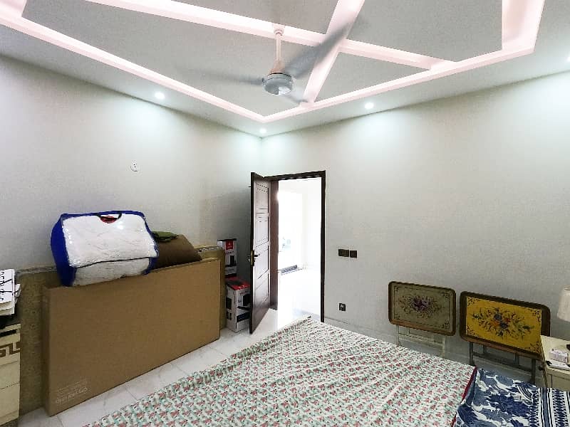 Your Dream 10 Marla House Is Available In Wapda Town Phase 1 - Block J2 35