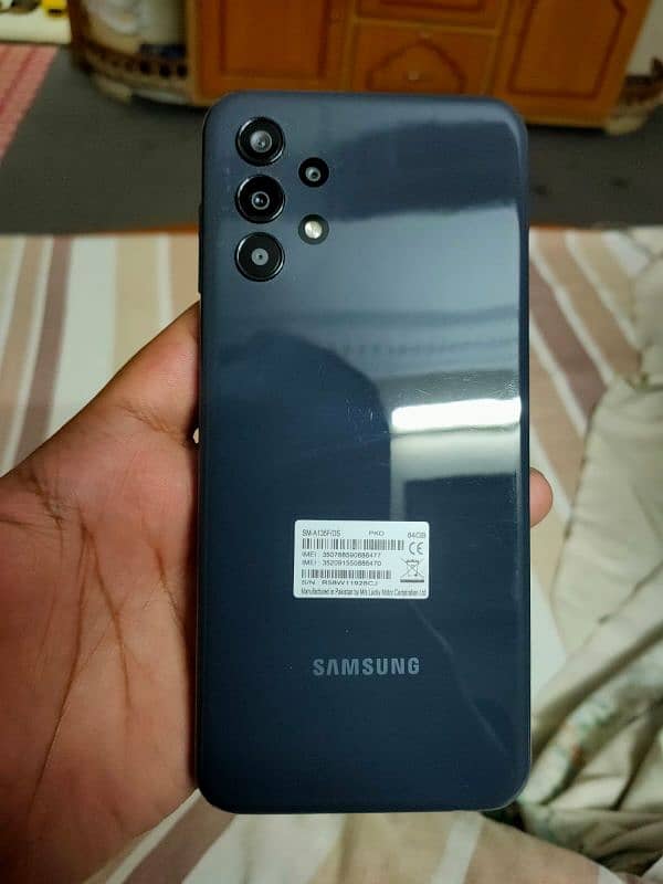 4/64 memory scratch less phone with complete box 0