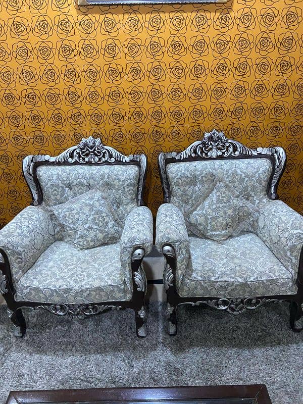 New Condition 7 Seater Sofa Set 0
