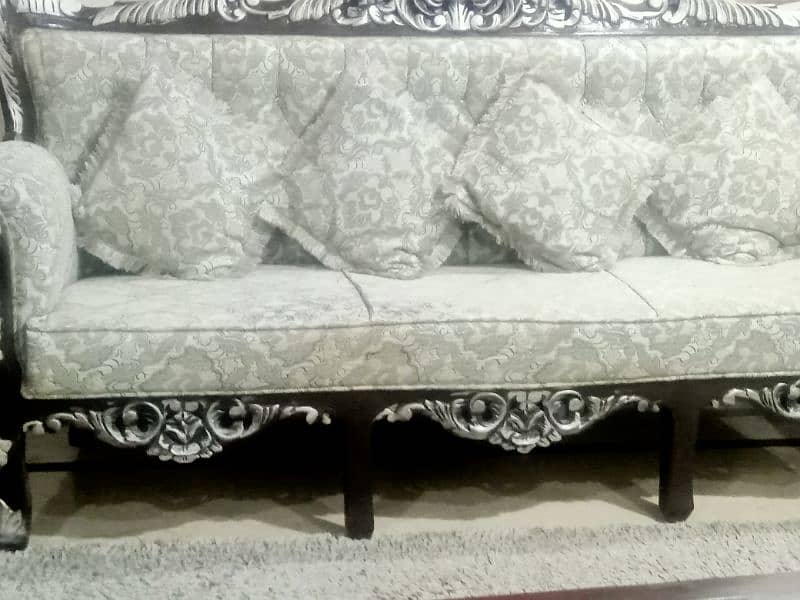 New Condition 7 Seater Sofa Set 1