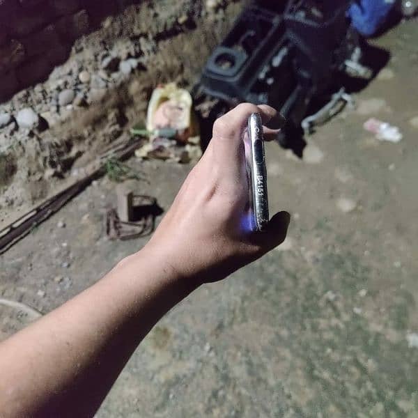 Oneplus 7 pro 8/256 Pta All ok only back crack 3