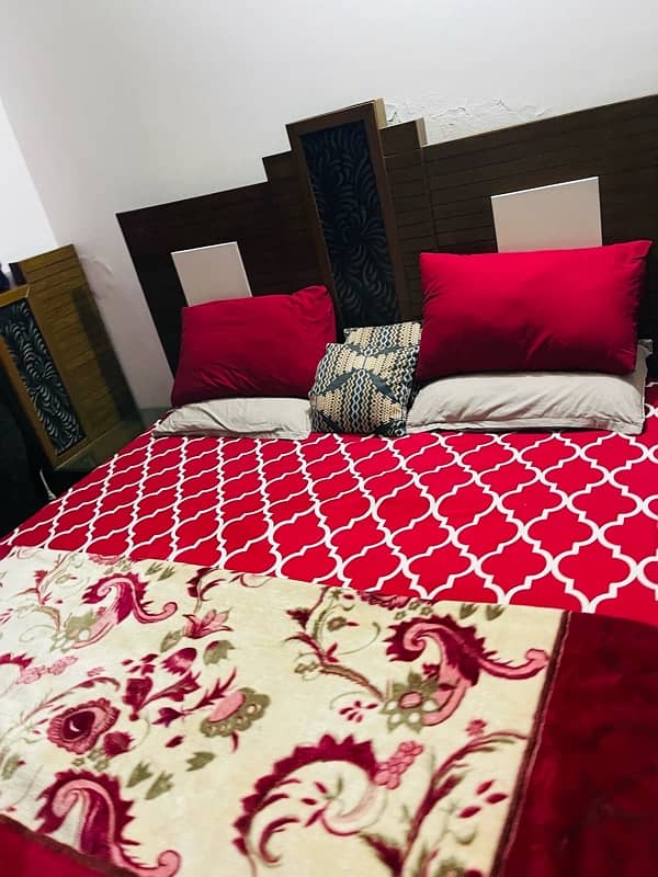 bed  and 2 side table,10 inches double bed mattresses, dressing tble 0