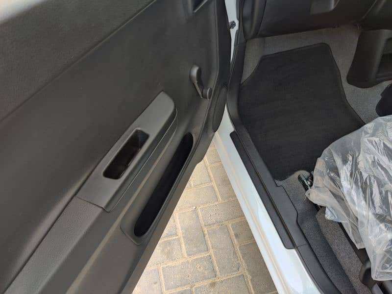Suzuki Alto 2024 VXR 1st Owner 10k driven only. 4