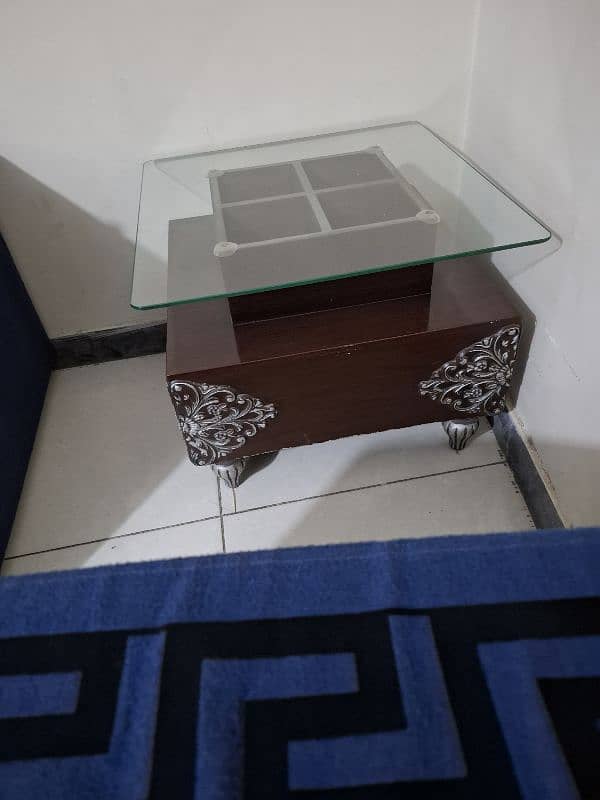 3 table set 0