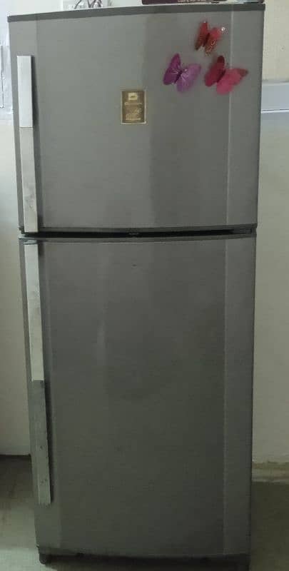 Dawlance Refrigerator with freezer in excellent condition 2