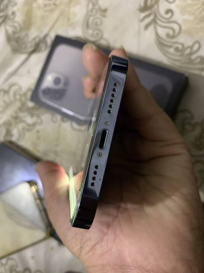 I phone 13 pro max 10/10 2