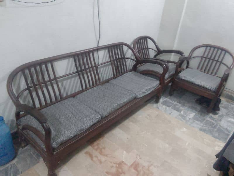 5 seater with center and corners tables 5